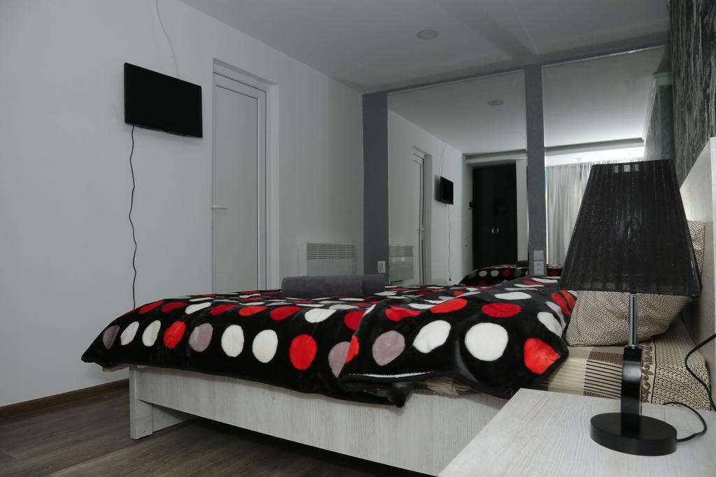 Hotel Elma Kutaisi Esterno foto
